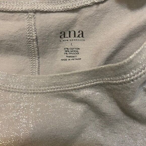 a.n.a. Metallic long sleeve crew neck top, size L - Picture 3 of 3